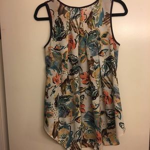 SOLD 🌈 Floral Sleeveless Blouse